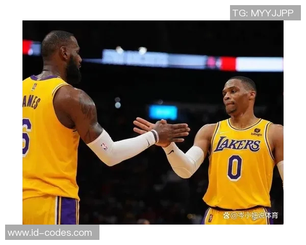 湖人队与火箭队历史交锋记录分析及近期战绩回顾 湖人队与火箭队历史交锋记录分析及近期战绩回顾