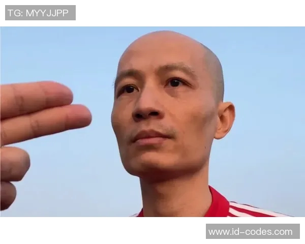 赫尔城与狼队激战正酣精彩对决引发球迷热议